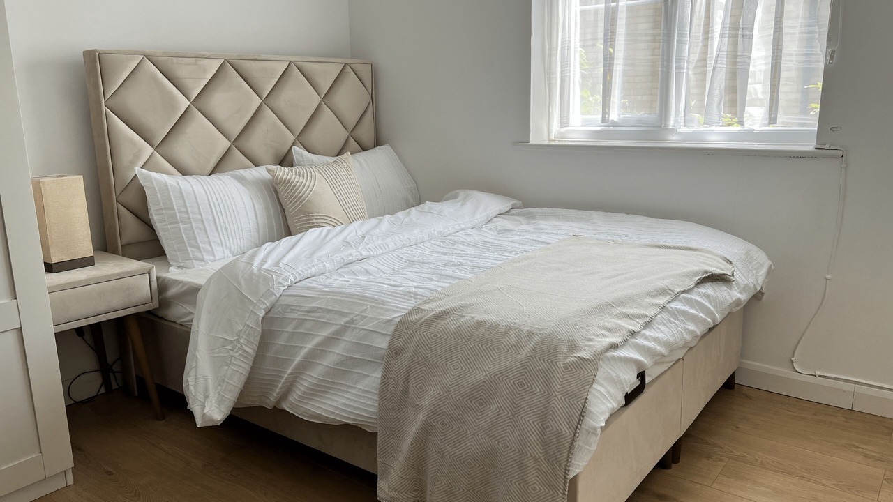 Photo of Others in Alperton