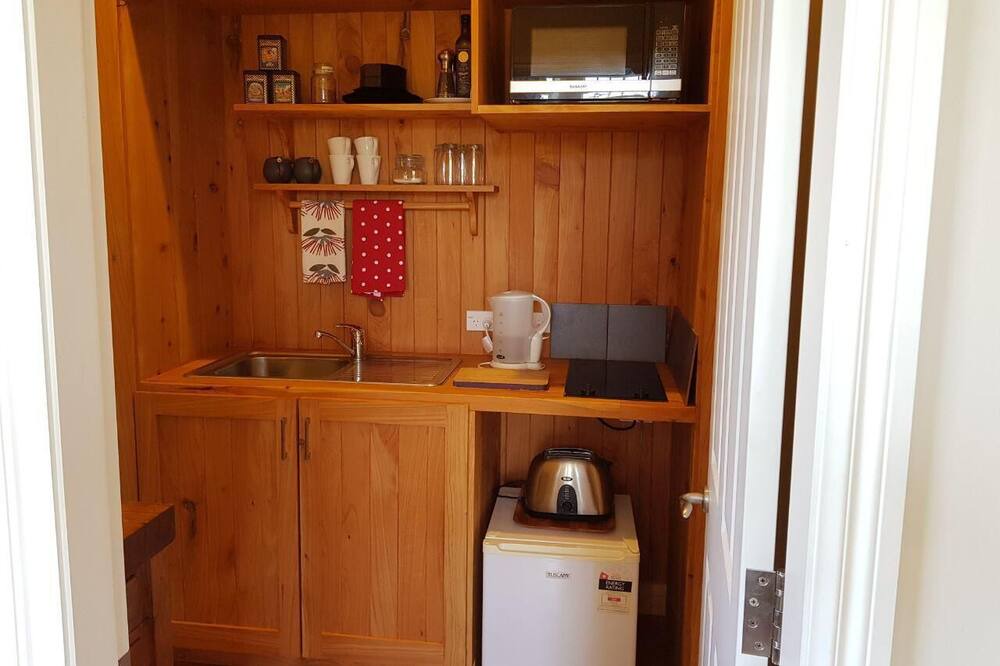 Photo of Kitchen in Puketapu