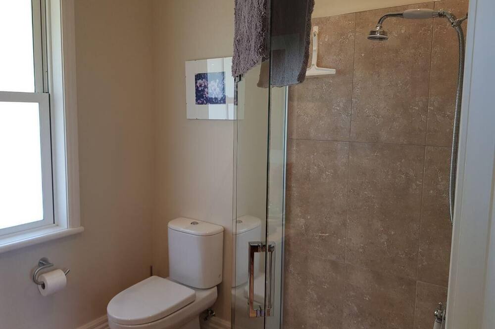Photo of Bathroom in Puketapu