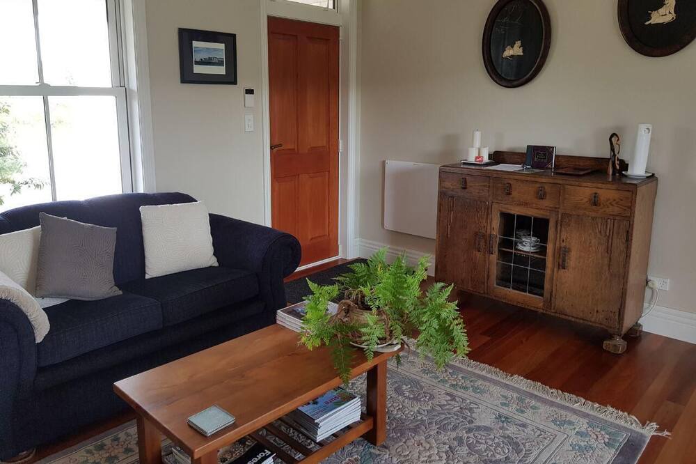 Photo of Livingroom in Puketapu