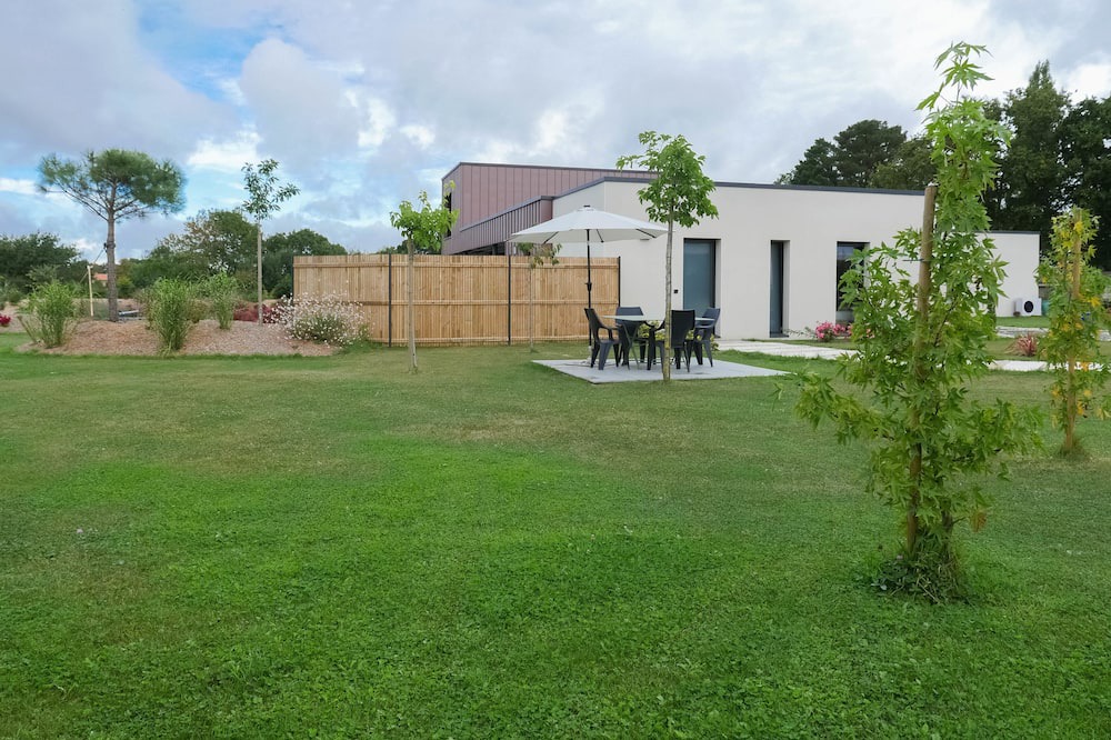 Photo of Outdoor in Montfaucon-Montigne