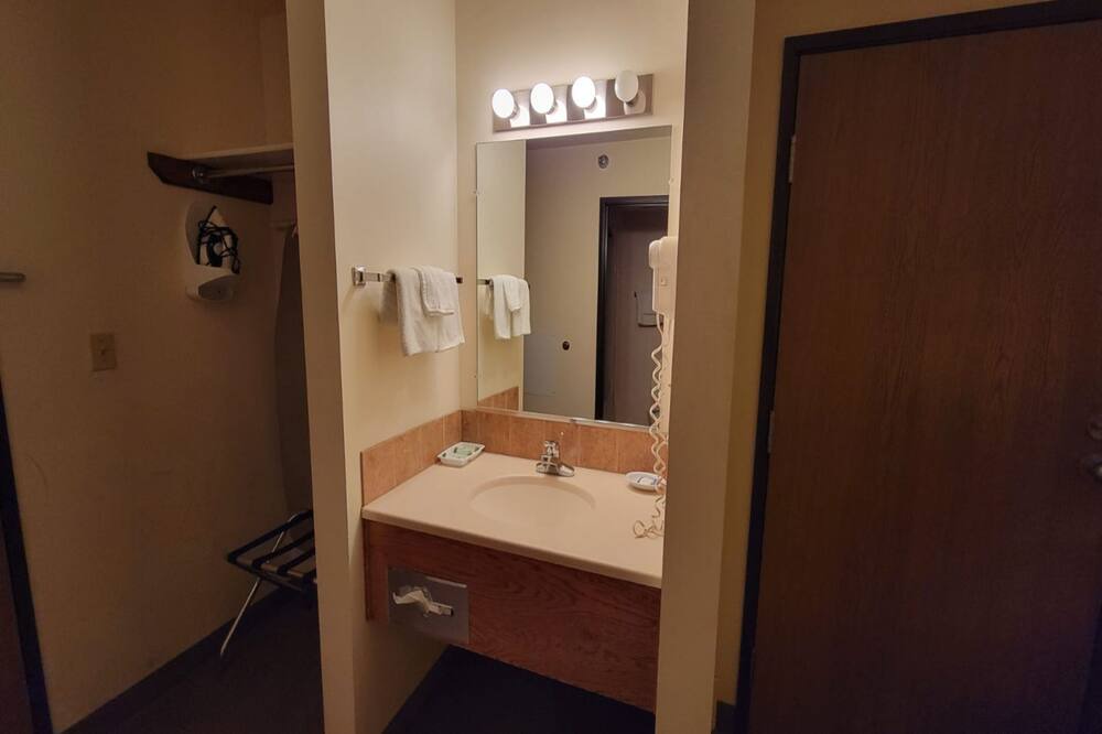Photo of Bathroom in Ulysses