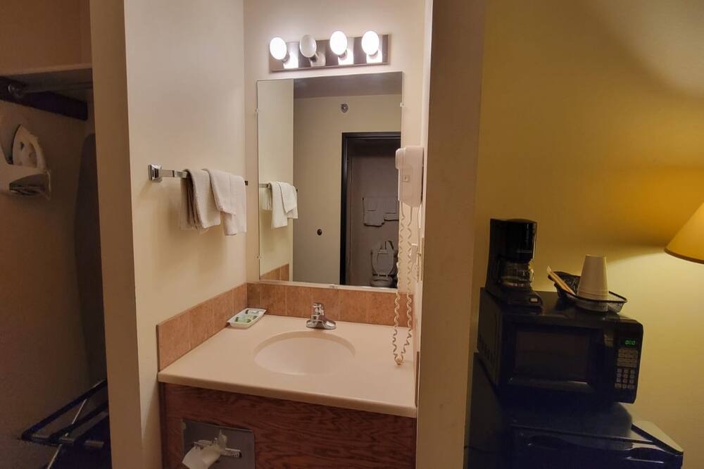 Photo of Bathroom in Ulysses