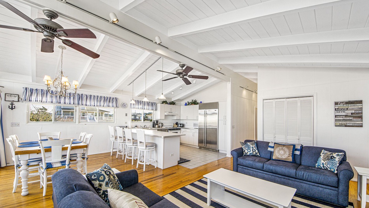 Photo of Livingroom in West Hampton Dunes