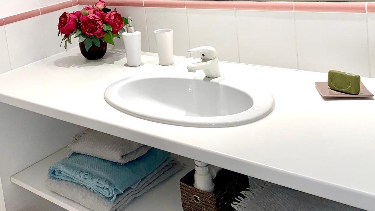 Photo of Bathroom in Eyragues