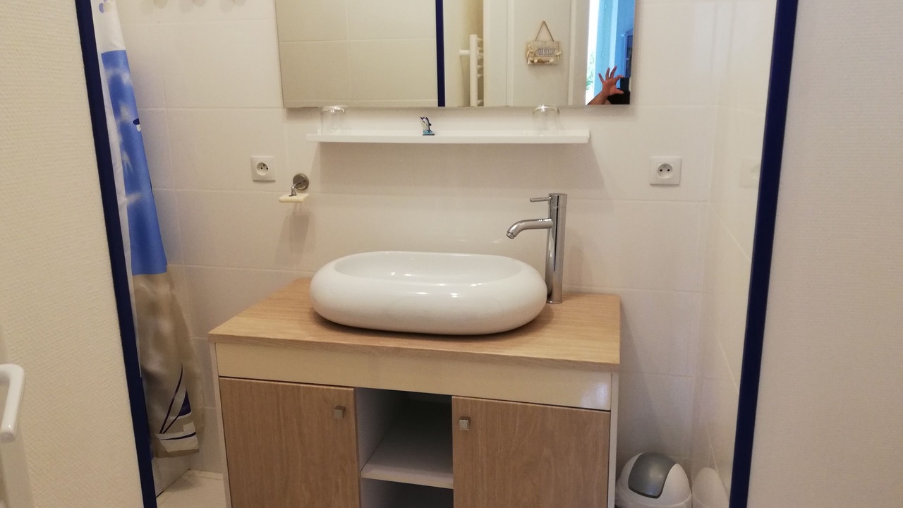 Photo of Bathroom in Montsoue