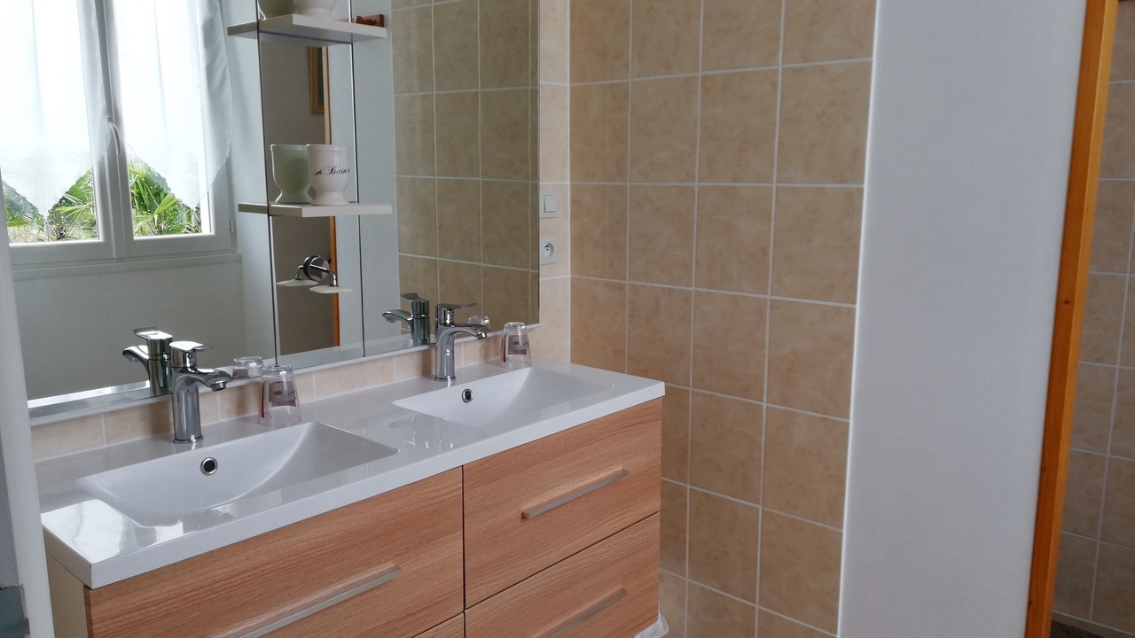 Photo of Bathroom in Montsoue