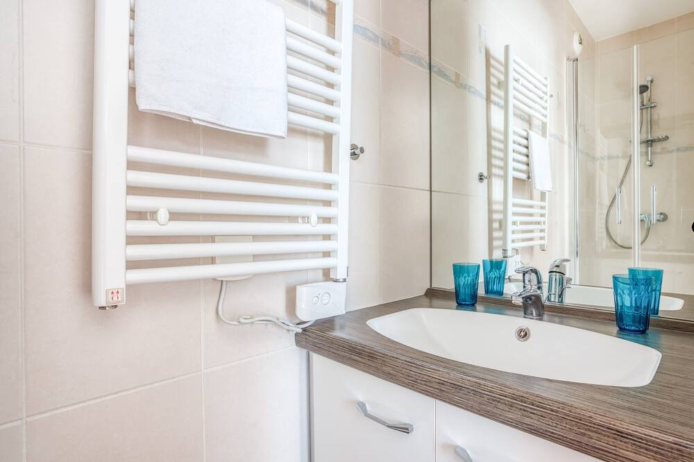 Photo of Bathroom in Grand Lyon