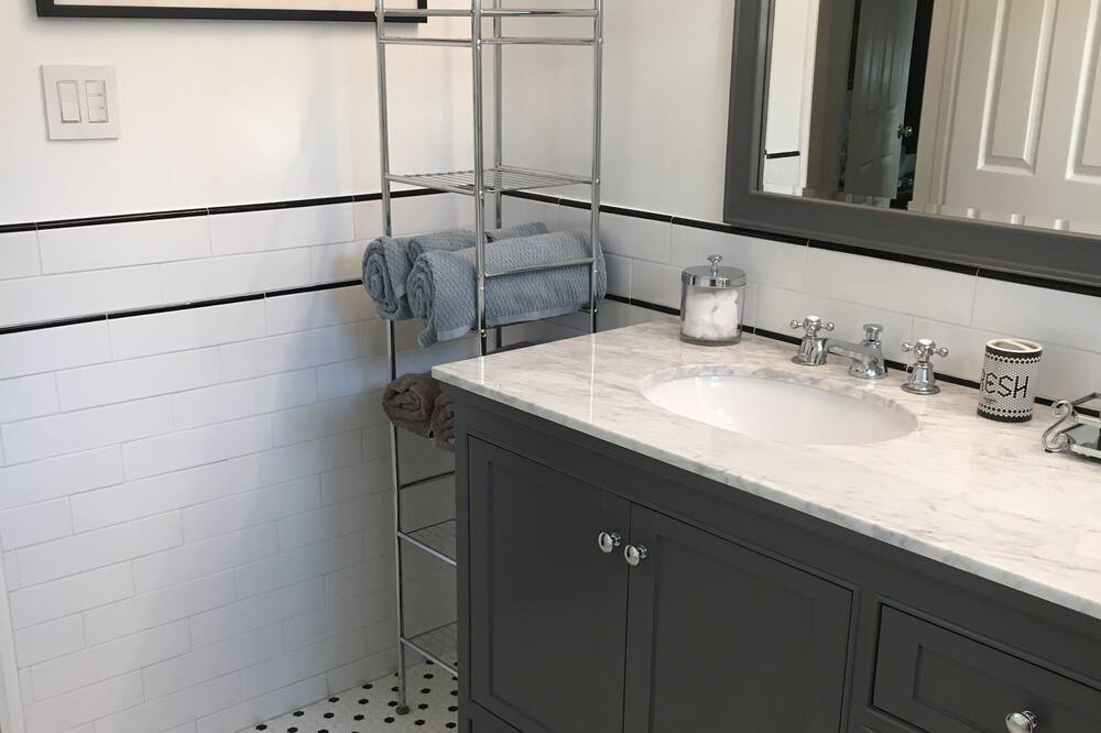 Photo of Bathroom in Canoga Park