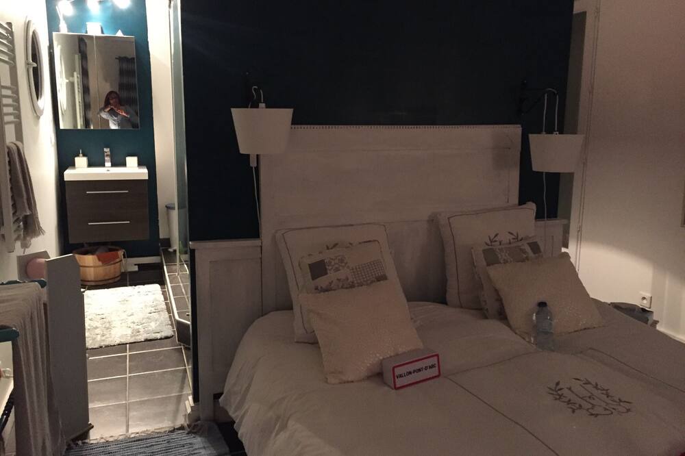 Photo of Bedroom in Saint-Alban-sous-Sampzon
