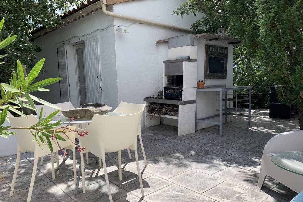 Photo of Patio Balcony in Saint-Alban-sous-Sampzon