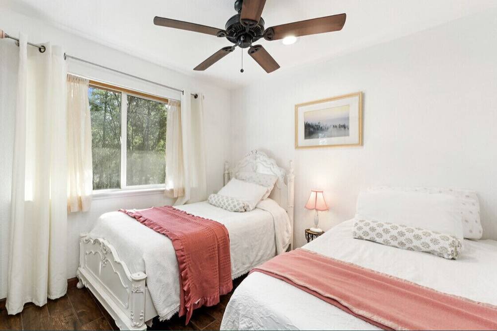 Photo of Bedroom in Foresthill