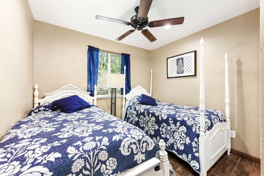 Photo of Bedroom in Foresthill