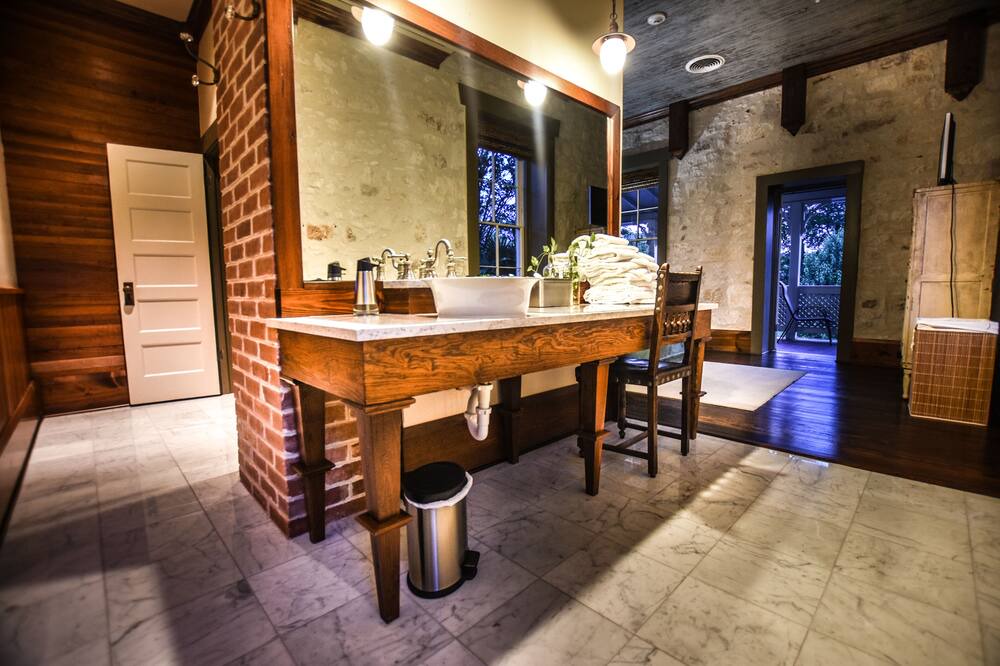 Photo of Bathroom in Boerne