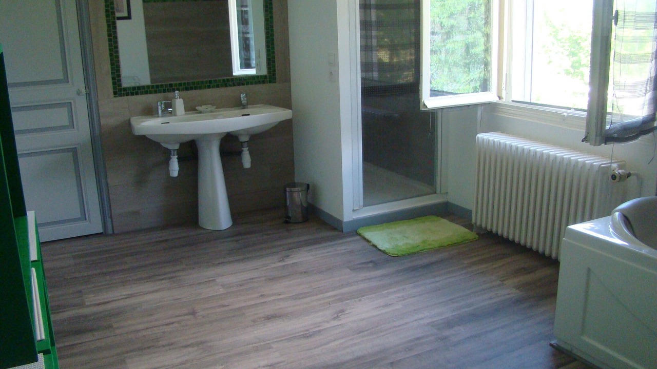 Photo of Bathroom in Mauzac-et-Grand-Castang