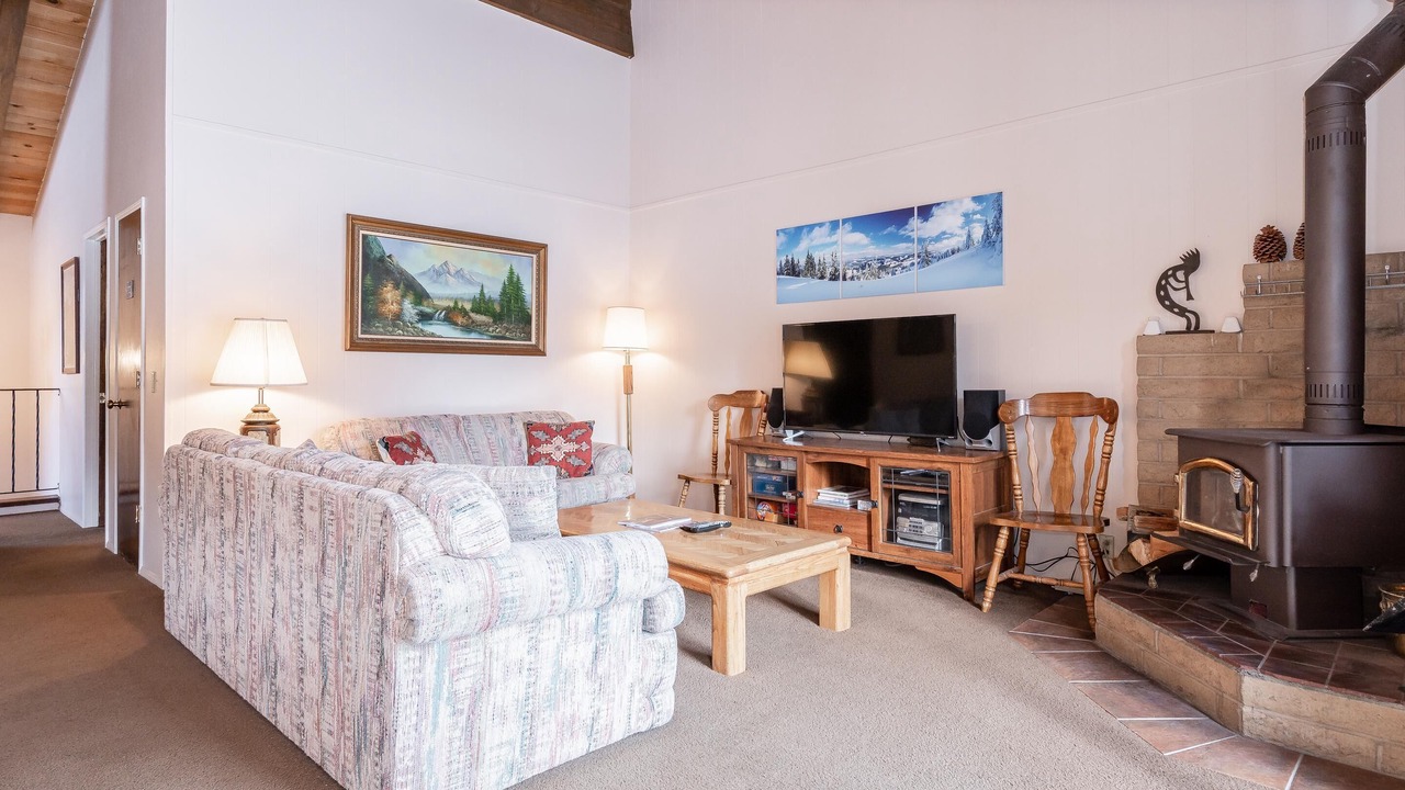 Photo of Livingroom in Mammoth Lakes