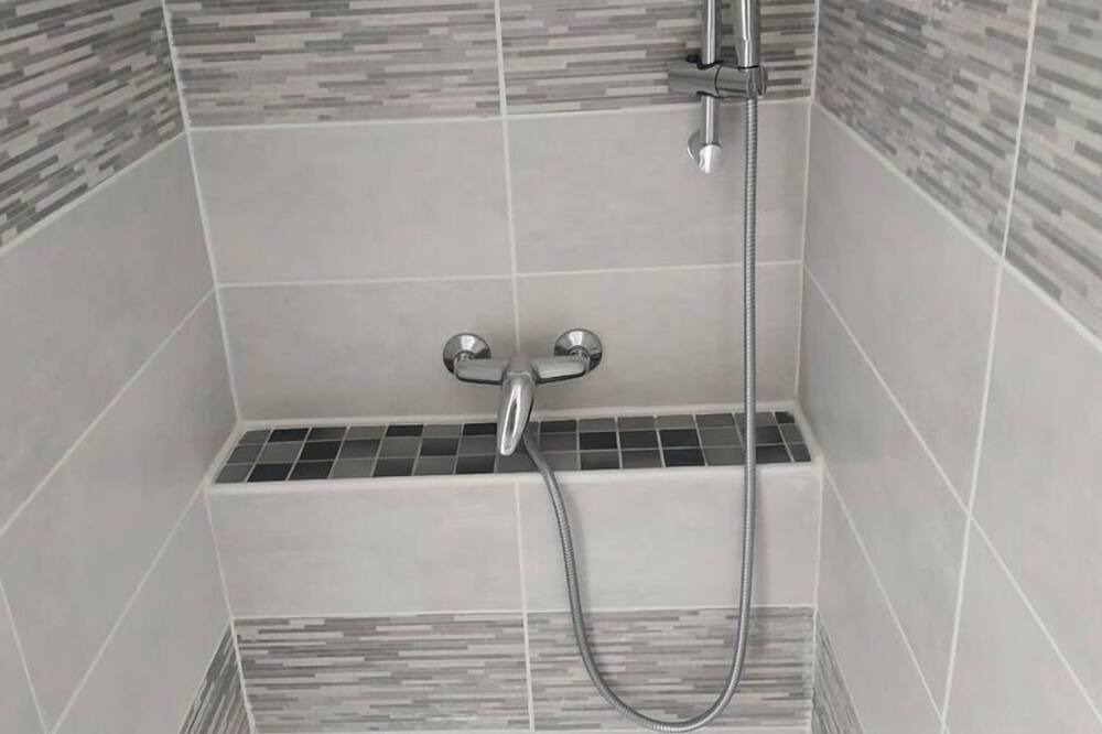 Photo of Bathroom in Barneville-Carteret