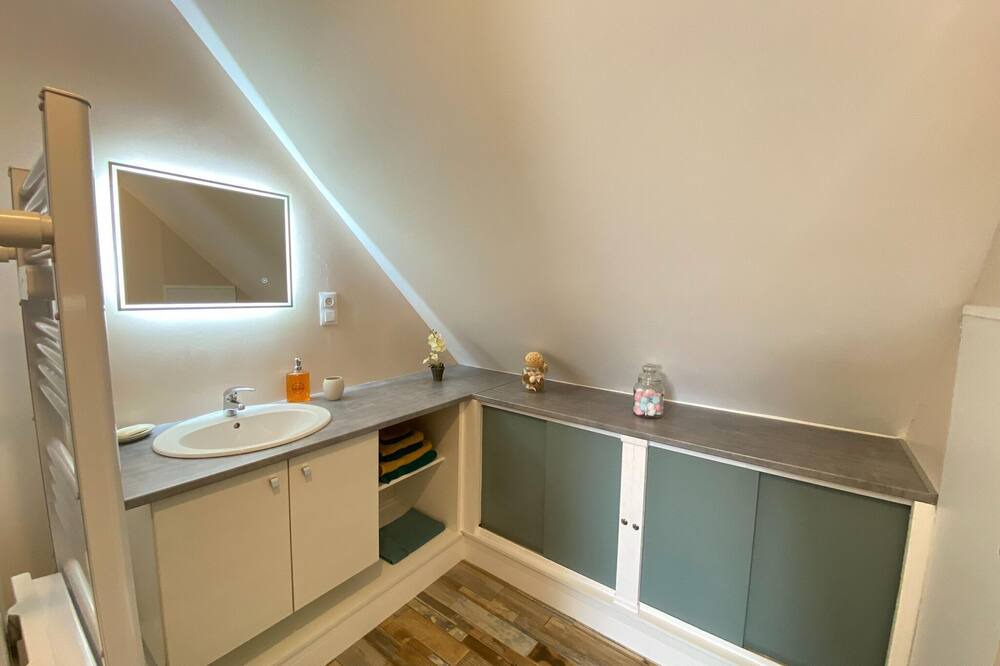 Photo of Bathroom in Barneville-Carteret