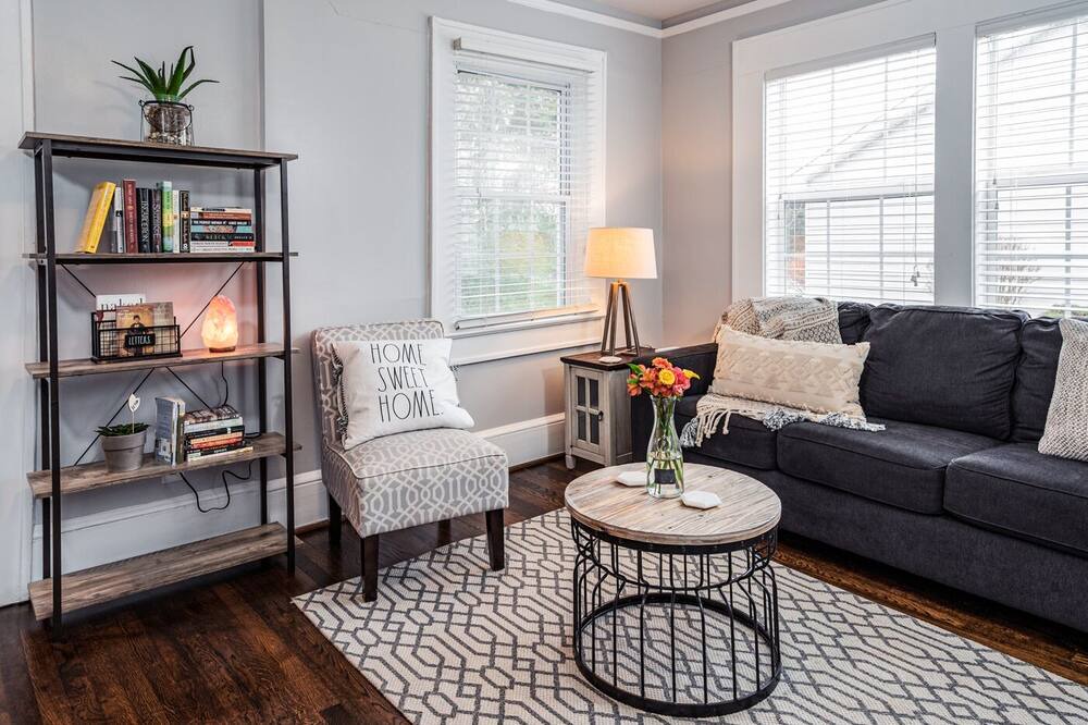 Photo of Livingroom in Sans Souci