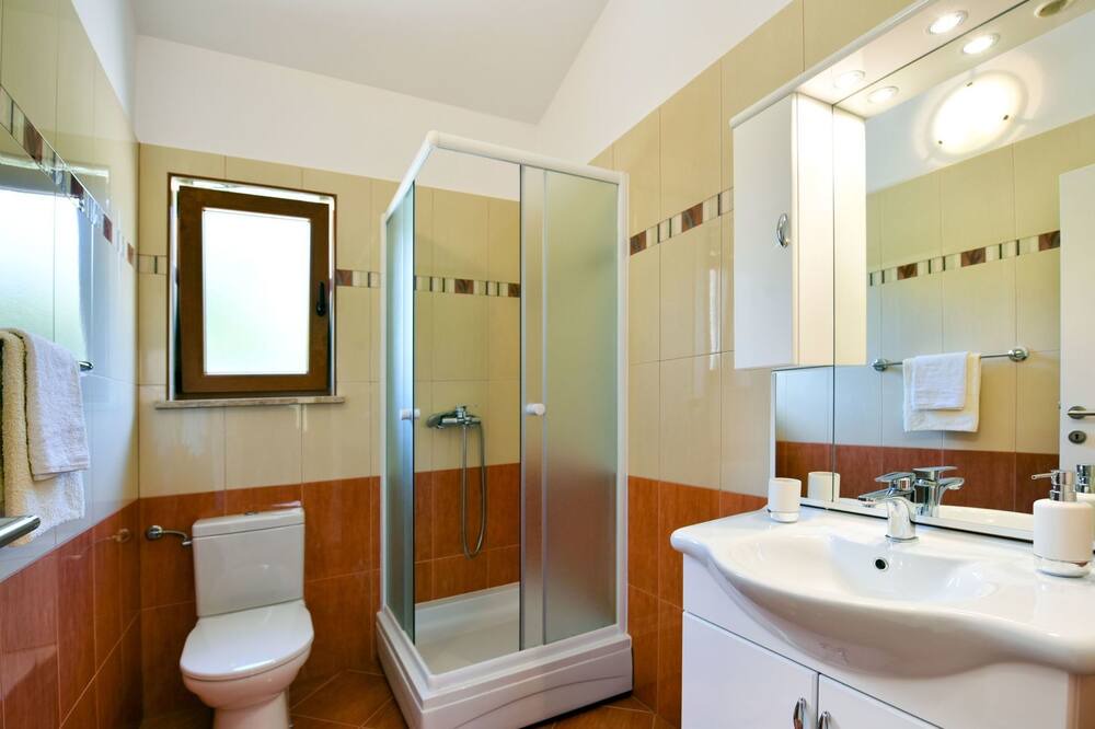 Photo of Bathroom in Mofardini