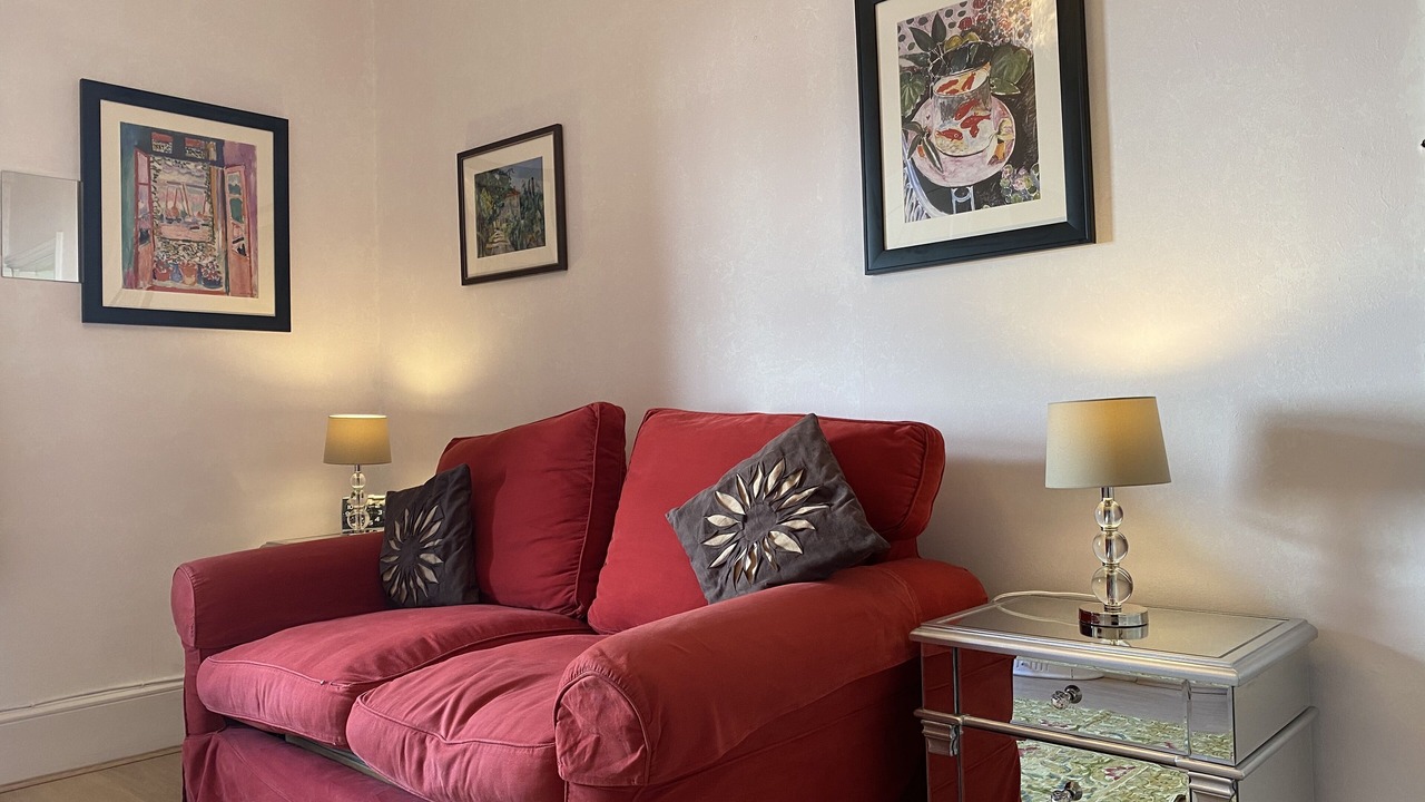 Photo of Livingroom in Henley