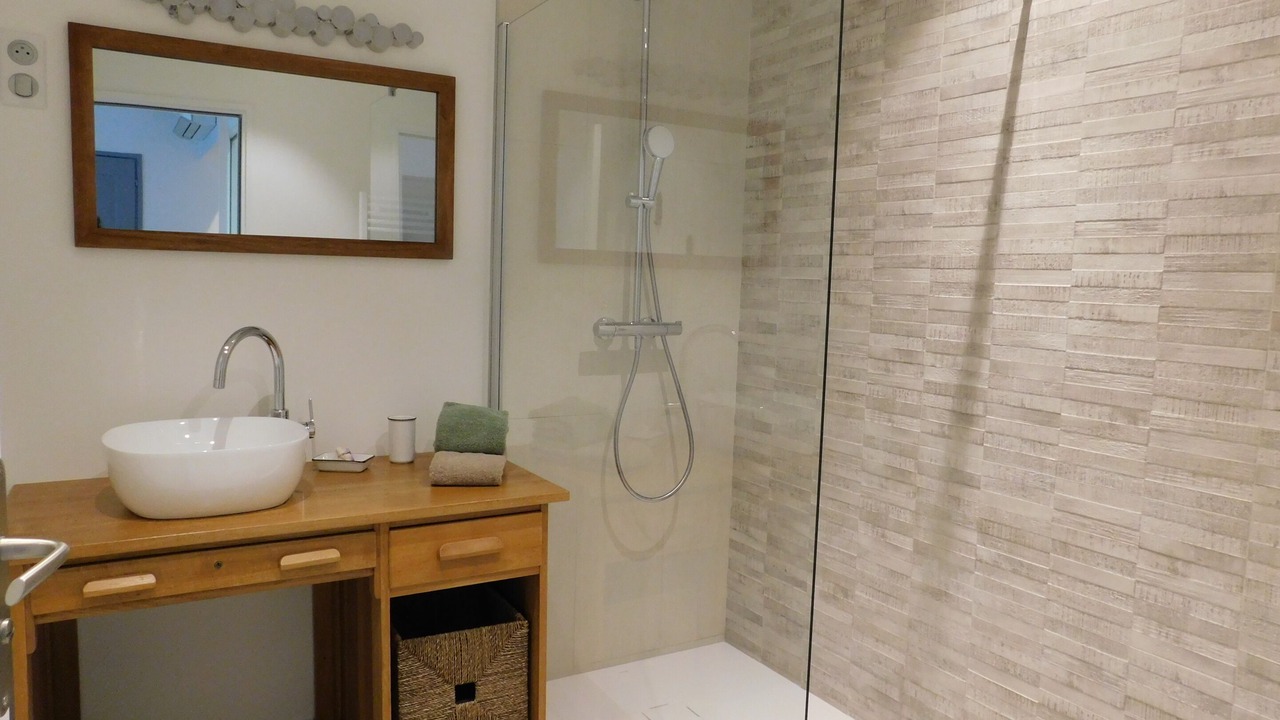 Photo of Bathroom in Chateauneuf-de-Galaure