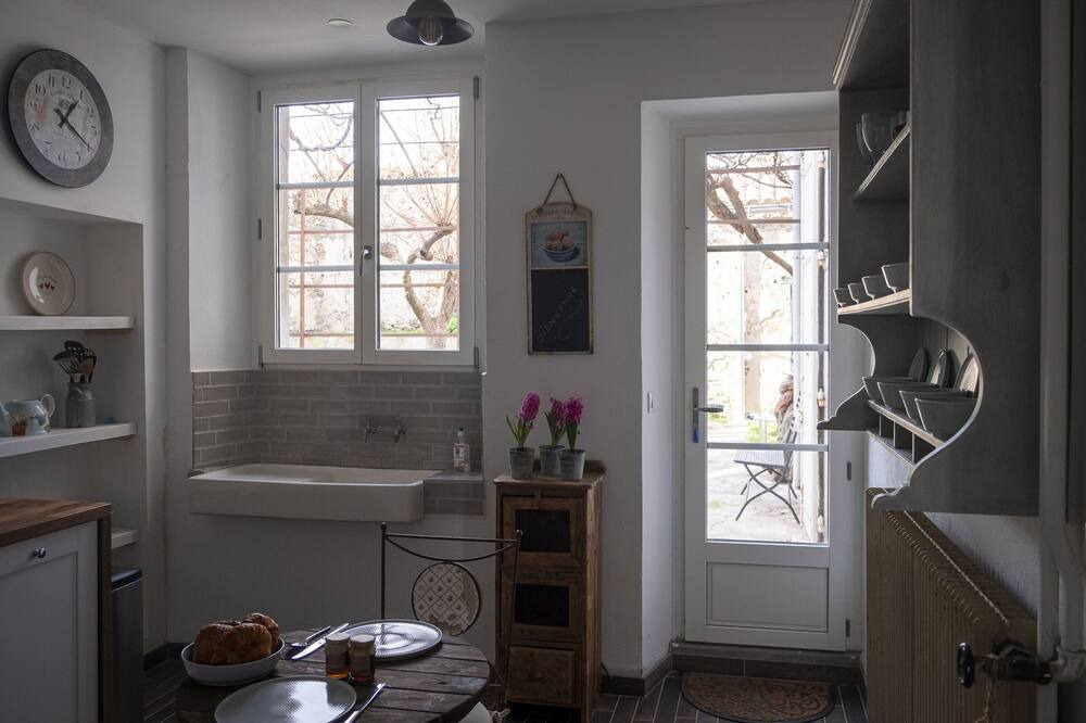 Photo of Kitchen in Caunes-Minervois