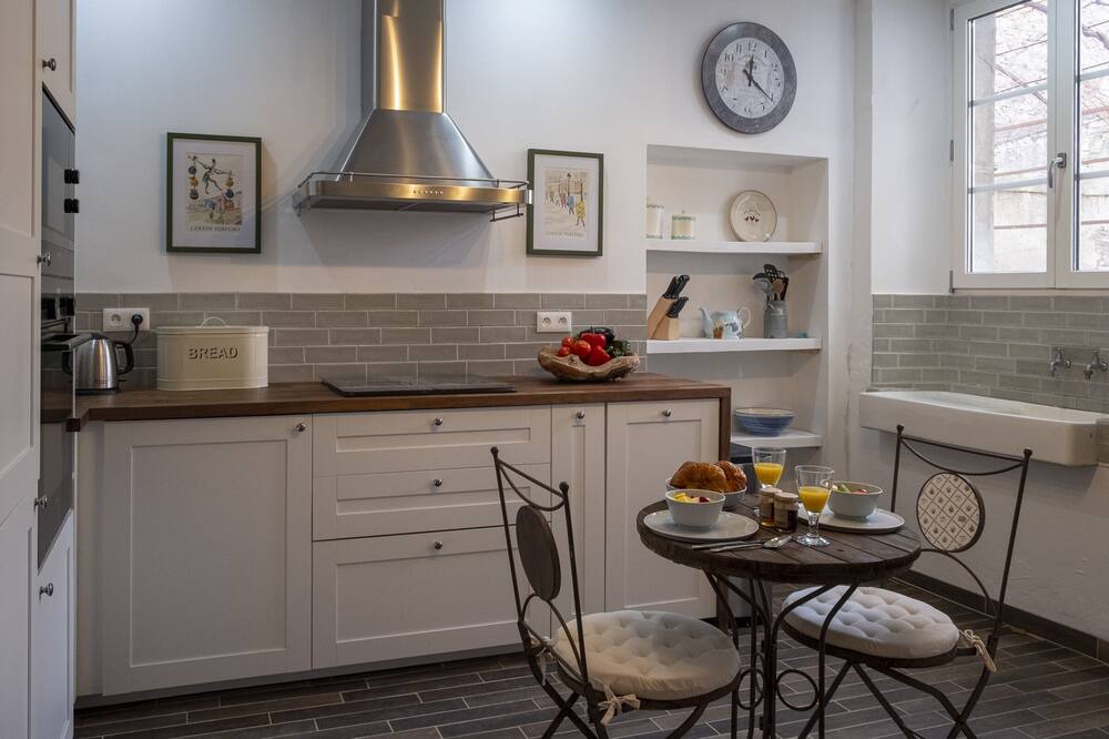 Photo of Kitchen in Caunes-Minervois