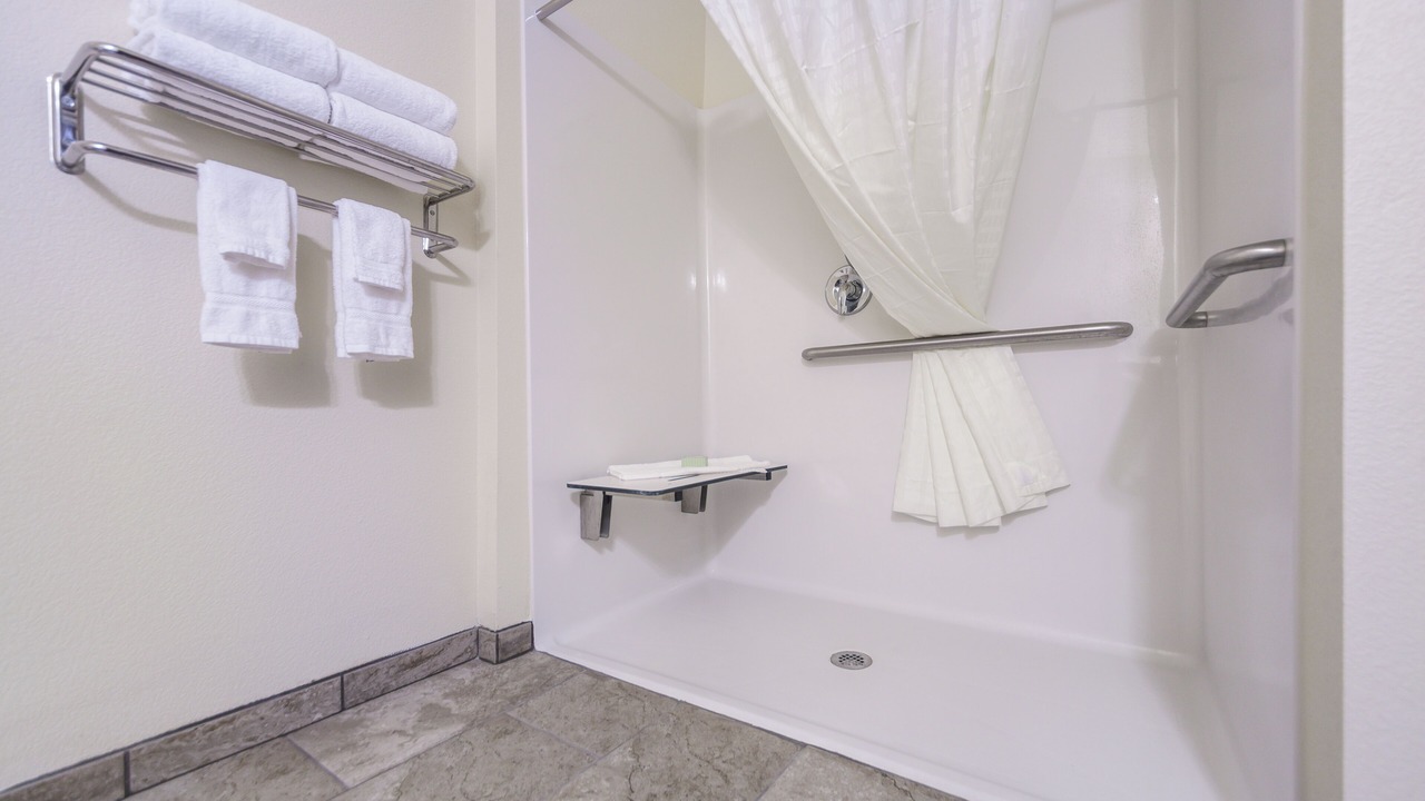 Photo of Bathroom in Holdrege