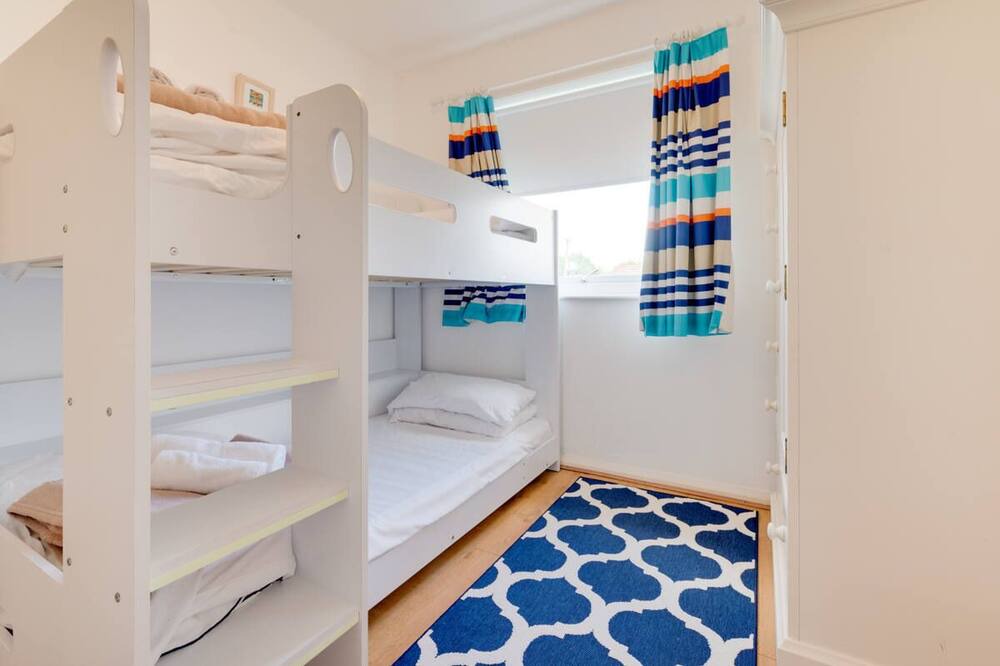 Photo of Others in Crynant