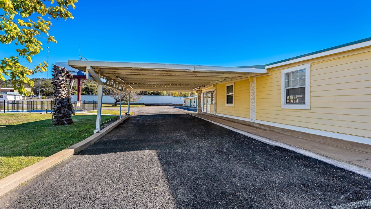 Photo of Outdoor in Kingsland