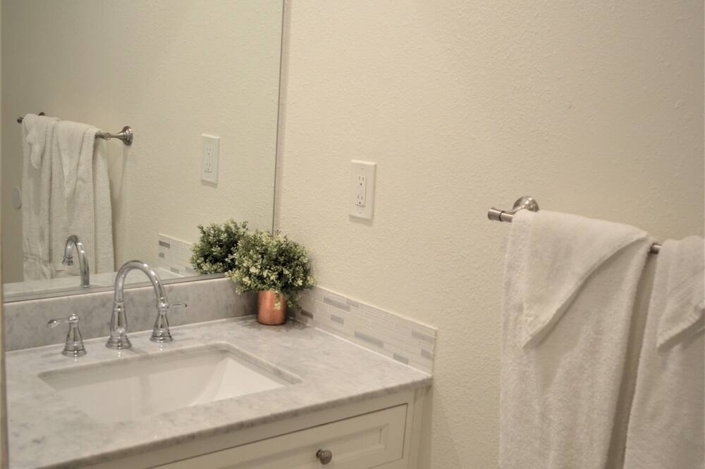 Photo of Bathroom in Covina