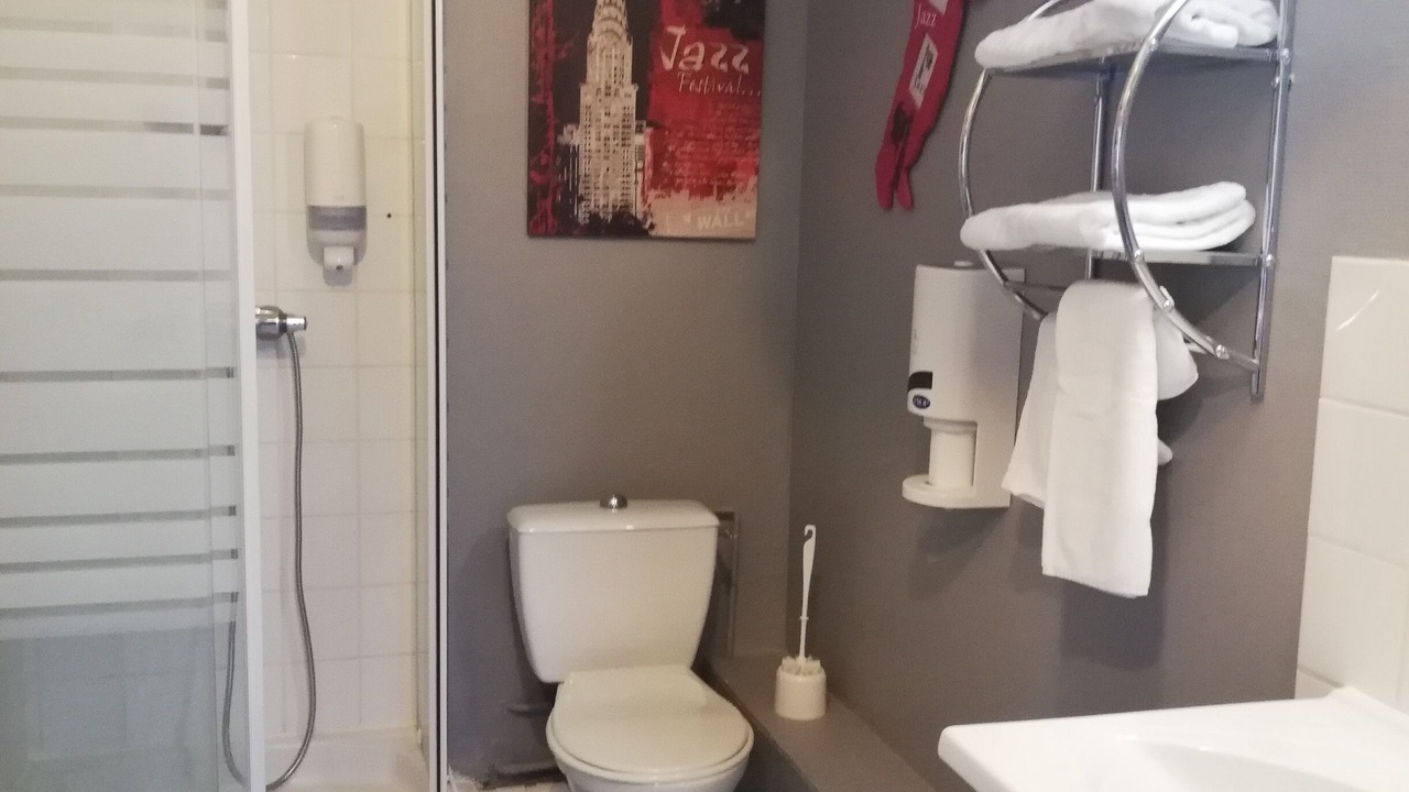 Photo of Bathroom in Dunkerque Centre