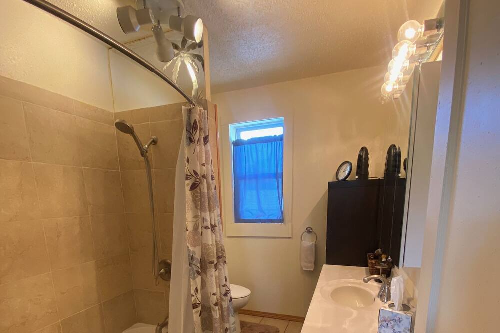 Photo of Bathroom in Imperial