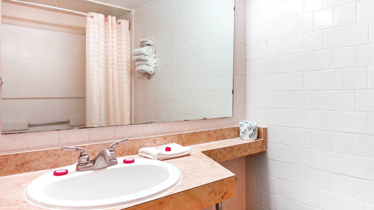 Photo of Bathroom in Alice