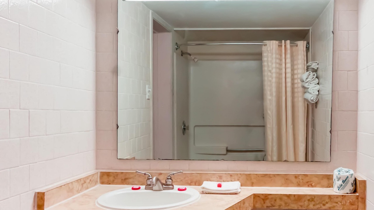 Photo of Bathroom in Alice