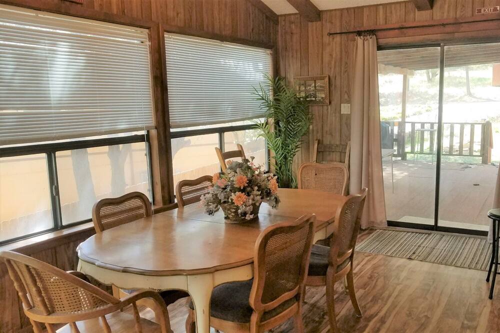 Photo of Bedroom in Ruidoso Downs