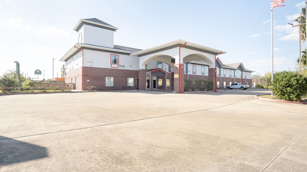 Photo of Outdoor in Clute