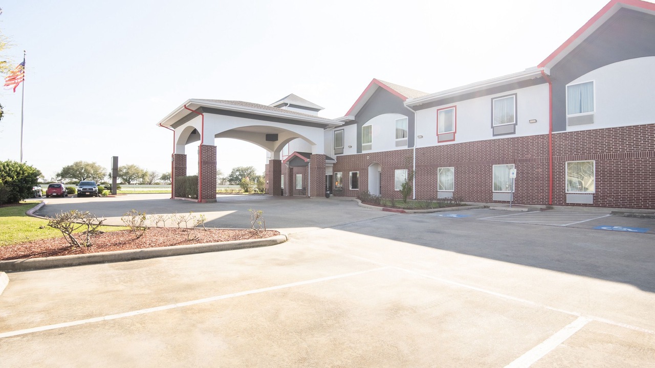Photo of Outdoor in Clute
