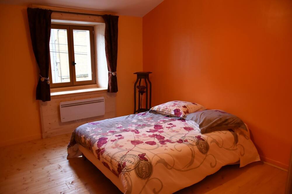 Photo of Bedroom in Charleville-Mezieres