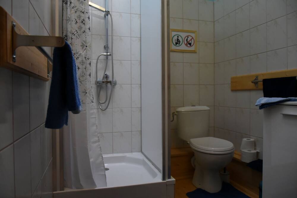 Photo of Bathroom in Charleville-Mezieres