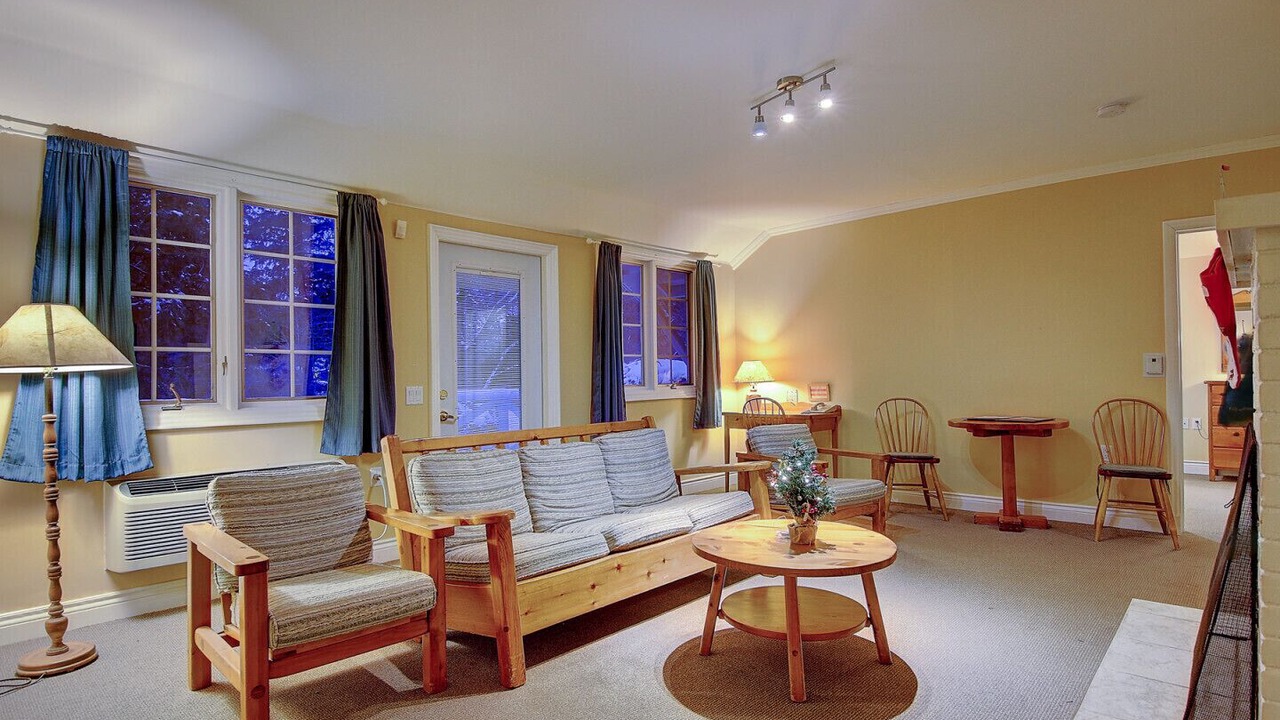 Photo of Livingroom in Sutton