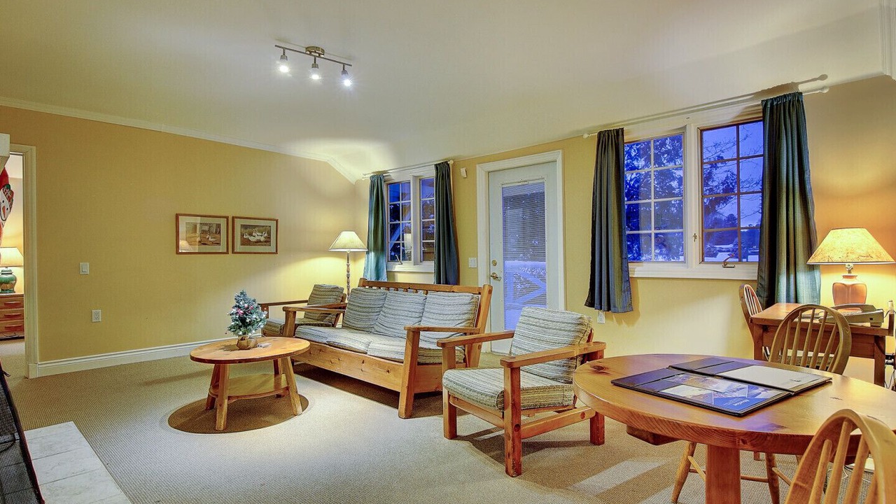 Photo of Livingroom in Sutton