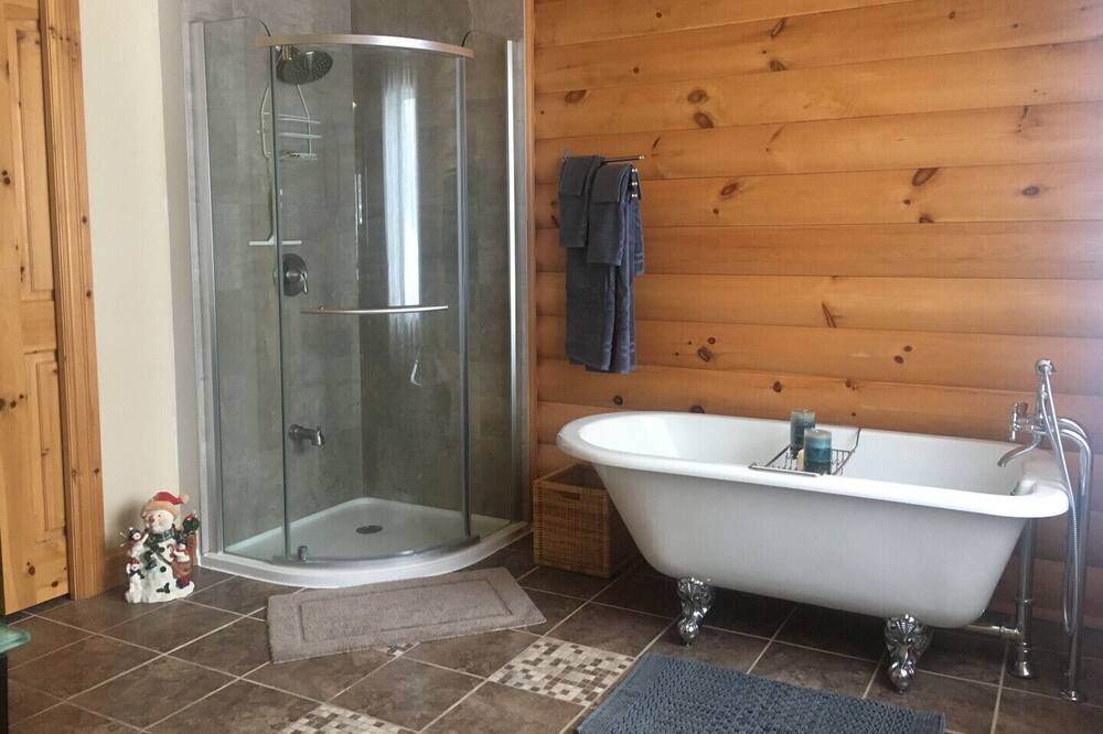 Photo of Bathroom in Morin Heights
