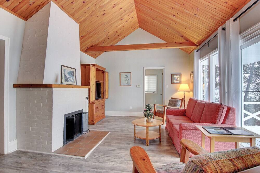 Photo of Livingroom in Sutton