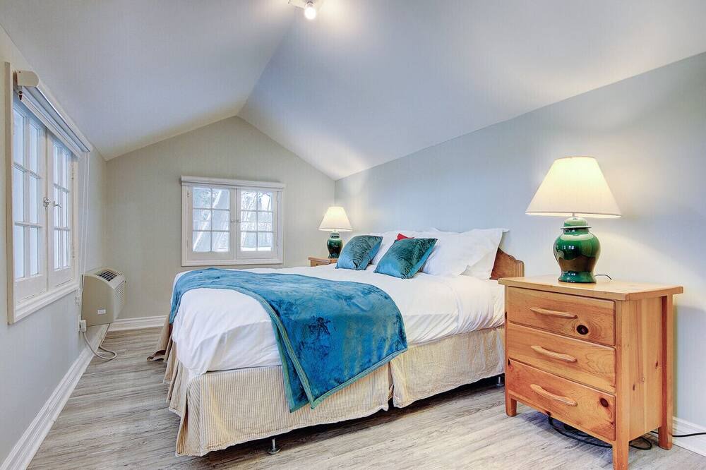 Photo of Bedroom in Sutton