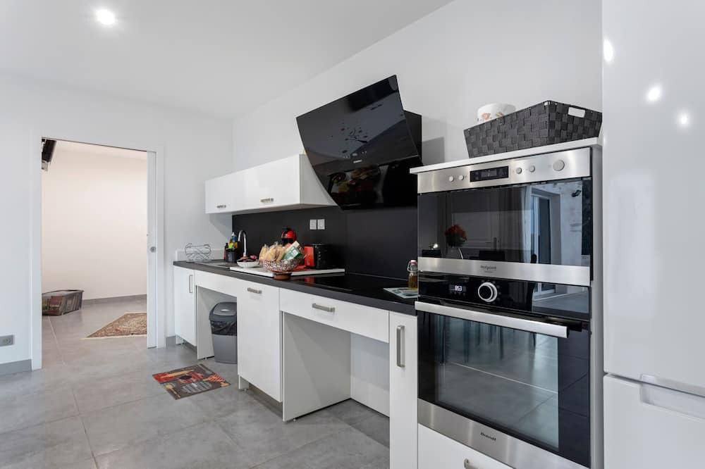 Photo of Others in Drap