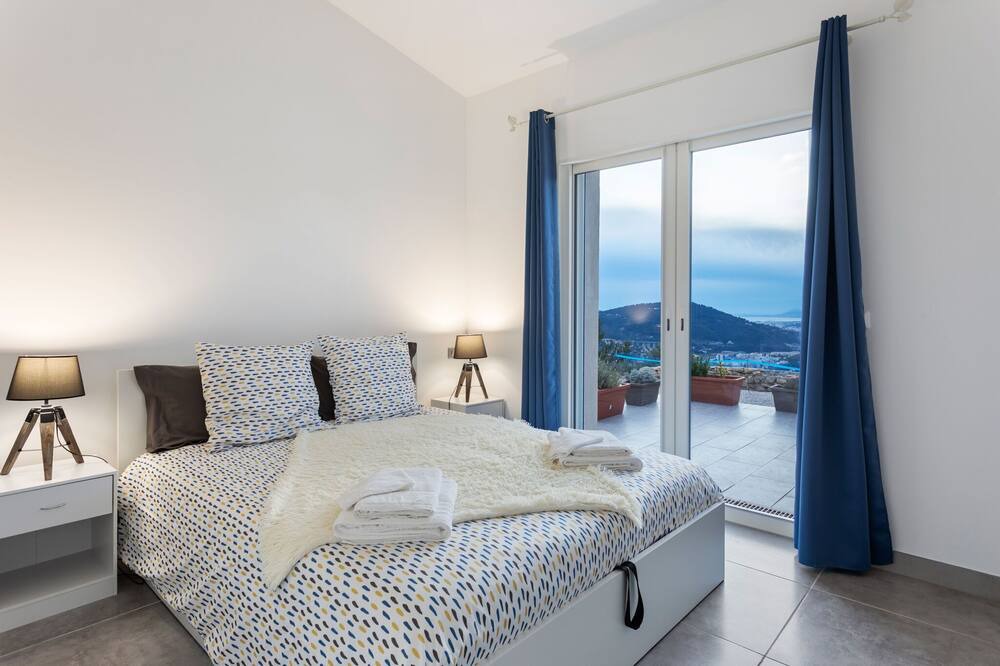 Photo of Others in Drap