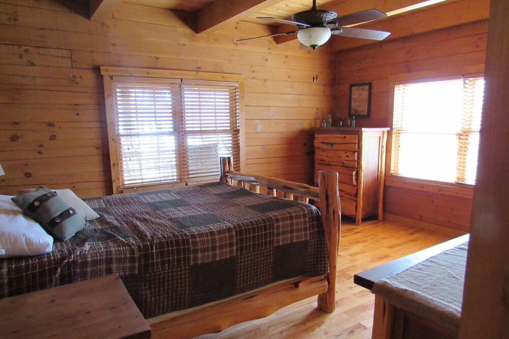 Photo of Bedroom in Laurelville
