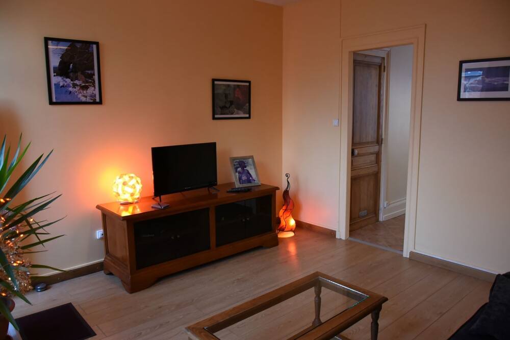 Photo of Livingroom in Charleville-Mezieres